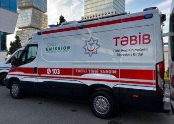 Müəllimlər olan avtobus qəzayda düşdü – Yaralılar var