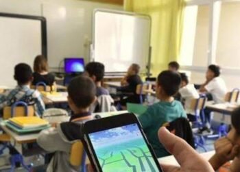 Məktəbdə telefon partladı, geyim otağı tamamilə yandı – ŞOK GÖRÜNTÜLƏR