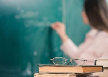 Bu müəllimlərə maaşdan əlavə pul veriləcək – ADLAR