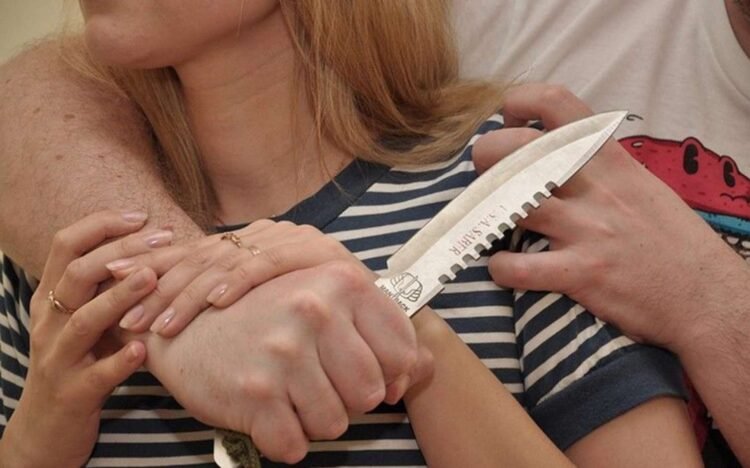 Bakıda dəhşətli QƏTL – Bacısı qızının başını kəsdi