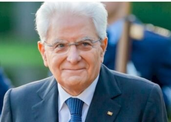 İtaliya Prezidenti Bakıda şəhidlərin xatirəsini anıb