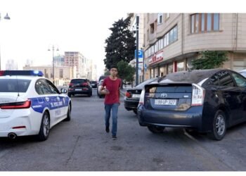 DİN səkilərdə avtomobillərini park edən sürücülərə müraciət ünvanlayıb — VİDEO