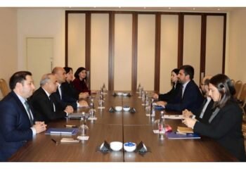 Azərbaycan və Ermənistan parlament nümayəndə heyətləri arasında görüş oldu — FOTO