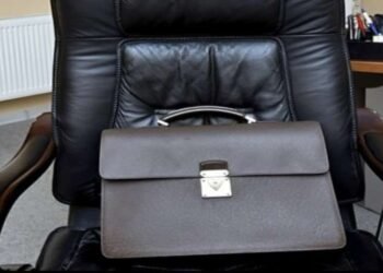 Departament rəisi işdən çıxarıldı