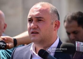 Tevonyan Kərki ilə bağlı suala görə özündən çıxdı