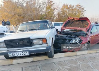 Babəkdə qəza: ana və övladları xəsarət aldılar