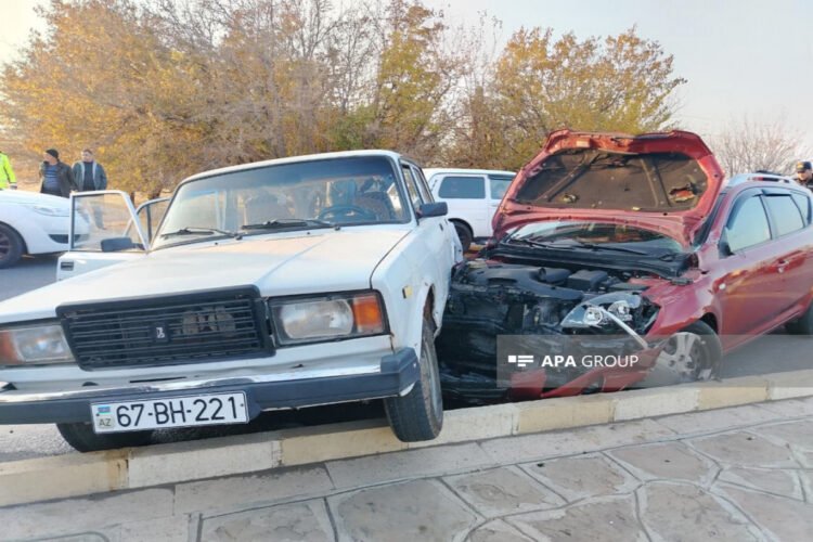 Babəkdə qəza: ana və övladları xəsarət aldılar