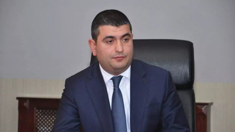 Birinci müavin idi, icra başçısı oldu