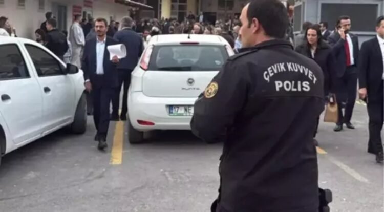 Türkiyədə məhkəmə binasında güclü partlayış, yaralananlar var – VİDEO