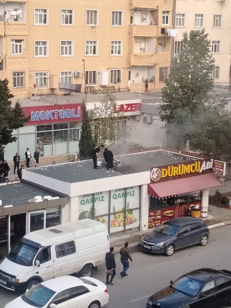 Sumqayıtda “Dürümcü” kafesində yanğın baş verib