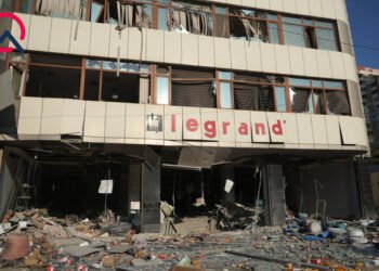 Bakıda partlayış olan ofisdən FOTOLAR