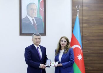 Azərbaycanda məhkəmə sədri təqaüdə göndərildi – FOTO