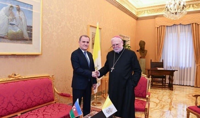Ceyhun Bayramov Vatikanın arxiyepiskopu ilə görüşdü – FOTO