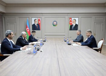 Əli Əsədov Oleq Belozyorovu qəbul etdi