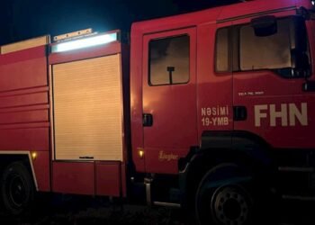 Yasamalda yaşayış binasında yanğın zamanı bir neçə nəfər tüstüdən zəhərlənib