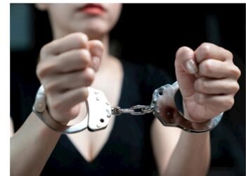 Bakıda mağaza və restoranda oğurluqlar edən qadınlar tutuldu