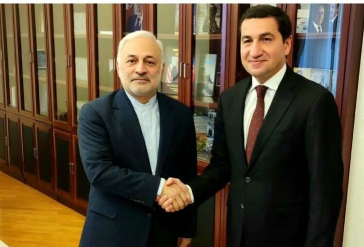 Hikmət Hacıyev Vahid Cəlalzadə ilə görüşdü