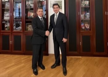 Hikmət Hacıyev Qurbanməmmet Elyasovla görüşdü