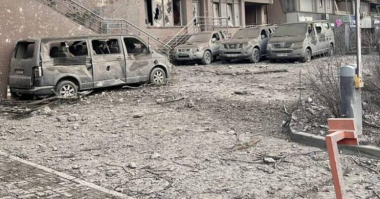 Moskva şok açıqlama verdi: “Azərbaycan səfirliyini ABŞ raketlərinin qalıqları vurub!”