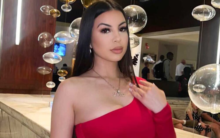 Məşhur amerikalı bloger avtomobilində öldürüldü