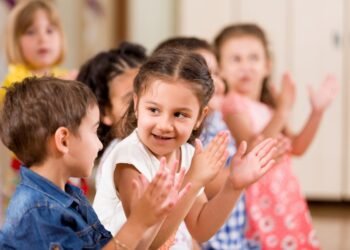 Bu il qəyyumluğa verilən uşaqların sayı açıqlandı