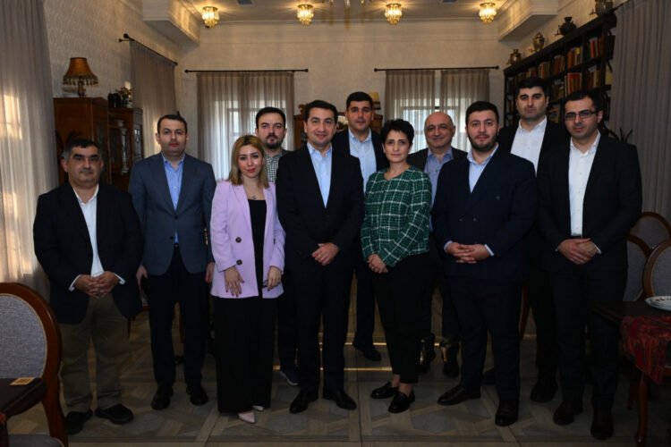 Bakıda Azərbaycan və Ermənistan vətəndaş cəmiyyəti nümayəndələri görüşdü – FOTOLAR