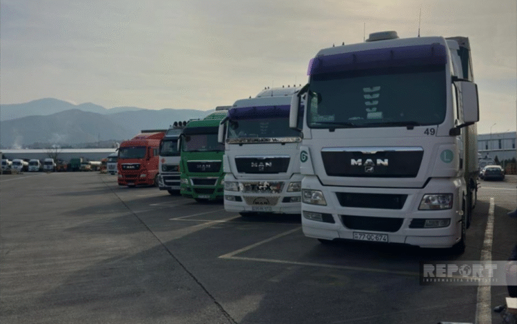 Gürcüstan 20 gündür “TIR”larımızı gömrükdən buraxmır – FOTOLAR