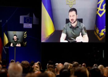 Zelenski xalqa müraciət etdi