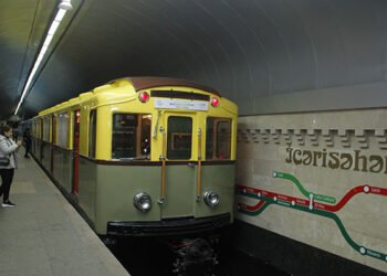 Retro vaqonlar bu tarixlərdə “İçərişəhər”də olacaq – FOTOLAR