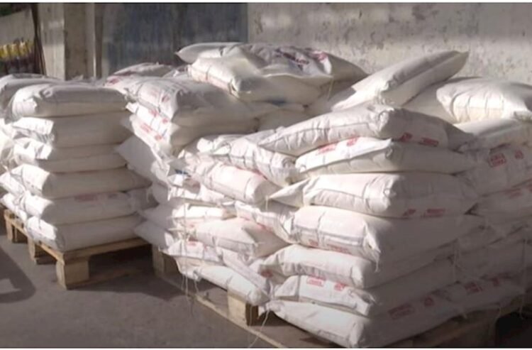 Məşhur firmaya məxsus un kisəsindən, görün, nə çıxdı – VİDEO