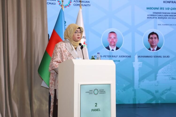 “FİZİKİ YADDAŞI SİLİNMİŞ İCMA QAYIDA BİLMƏZ: QƏRBİ AZƏRBAYCANDA MADDİ İRSİN BƏRPASI QAYIDIŞ HÜQUQUNUN ƏSAS ŞƏRTİDİR” – İƏT İNDONEZİYA GƏNCLƏR TƏŞKİLATININ PREZİDENTİ XANIM ASTRID NADYA RIZQİTA II PANELDƏ ÇIXIŞ EDİB