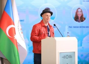 İsveçli rejissor Mikael Silkeberg Qərbi Azərbaycan İcmasının III Beynəlxalq Konfransında: “Mədəni irs sülhün ən güclü dayağıdır”