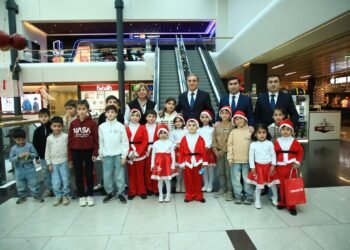 Niyazi Bayramov uşaq evinin sakinlərini təbrik etdi – FOTOLAR