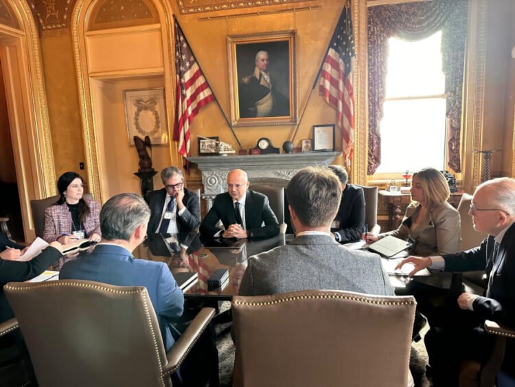 Ağ Evdə Azərbaycanla mühüm müzakirə keçirildi – FOTO