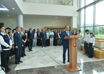 Lənkəranda Heydər Əliyevlə bağlı foto-sərgi və forum keçirildi – FOTOLAR