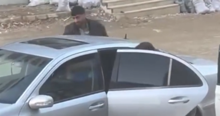 Masazırda qızı zorla maşına mindirib qaçırdılar – Video