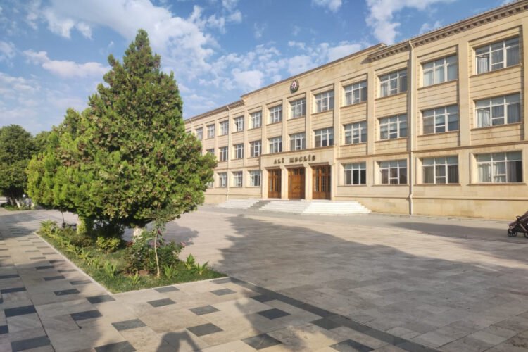 Bu deputatların mandatı ləğv ediləcək – Rəsmi