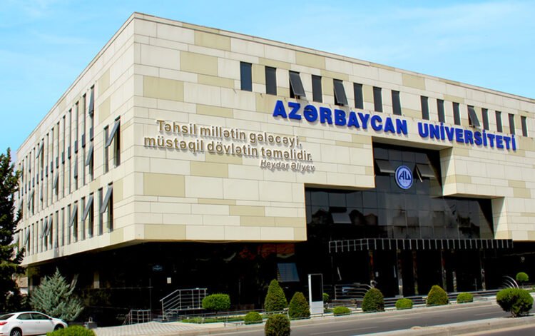 Tələbə universitetdə xəstəxanalıq oldu