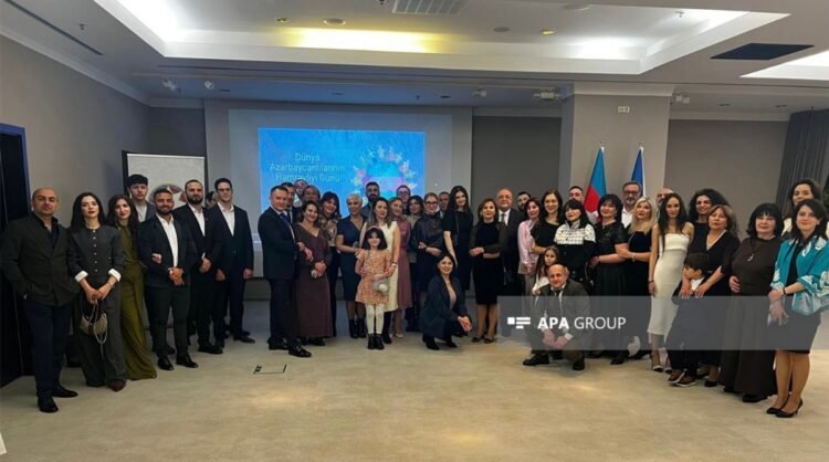 Çexiyada Həmrəylik Günü qeyd edildi – FOTOLAR