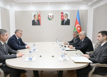 Əli Əsədov İqor Babuşkinlə görüşdü