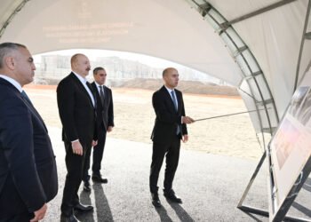 Prezident Xankəndidə fakültə binasının təməlini qoydu