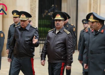 Rəsmilər Fəxri xiyabanda – FOTOLAR