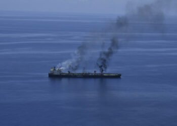 Yəməndə hərbi əməliyyat: iki gəmiyə hücum oldu