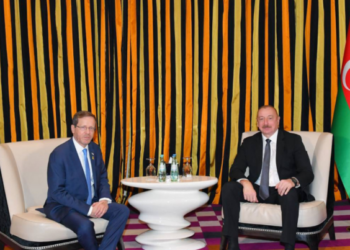 İsxak Hersoq Azərbaycan Prezidentinə zəng etdi