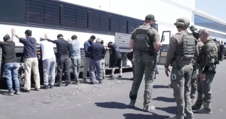 Azərbaycanlılar Gürcüstandan deportasiya olundu