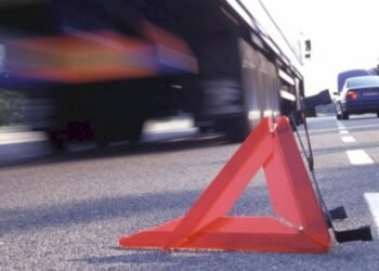 Sumqayıtda minik avtomobili yük maşını ilə toqquşdu, xəsarət alan var – YENİLƏNİB