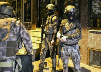 Türkiyədə İŞİD əməliyyatı: 100-dən çox şübhəli saxlanıldı