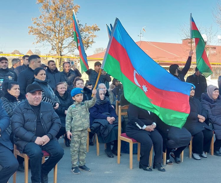 Kərkicahana ilk köç: açarlar təqdim olundu – FOTOLAR