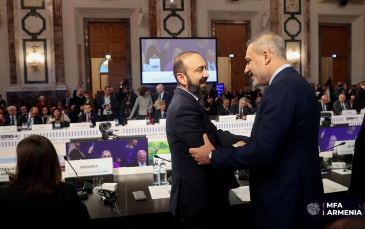 Mirzoyanla Hakan Fidan Vyanada görüşdü – Foto