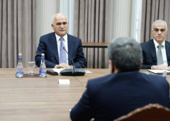 Mustafayev Əraqçi ilə görüşdü – FOTOLAR